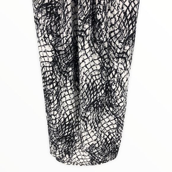 A Pea in the Pod Maternity Black White Animal Print Asymmetrical Strap Dress NWT - Picture 3 of 10